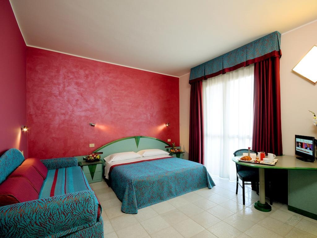 Serena Majestic Hotel Montesilvano Luaran gambar