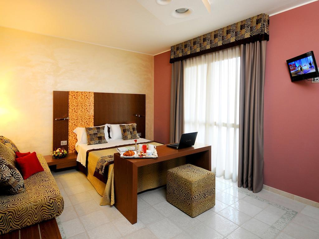 Serena Majestic Hotel Montesilvano Luaran gambar