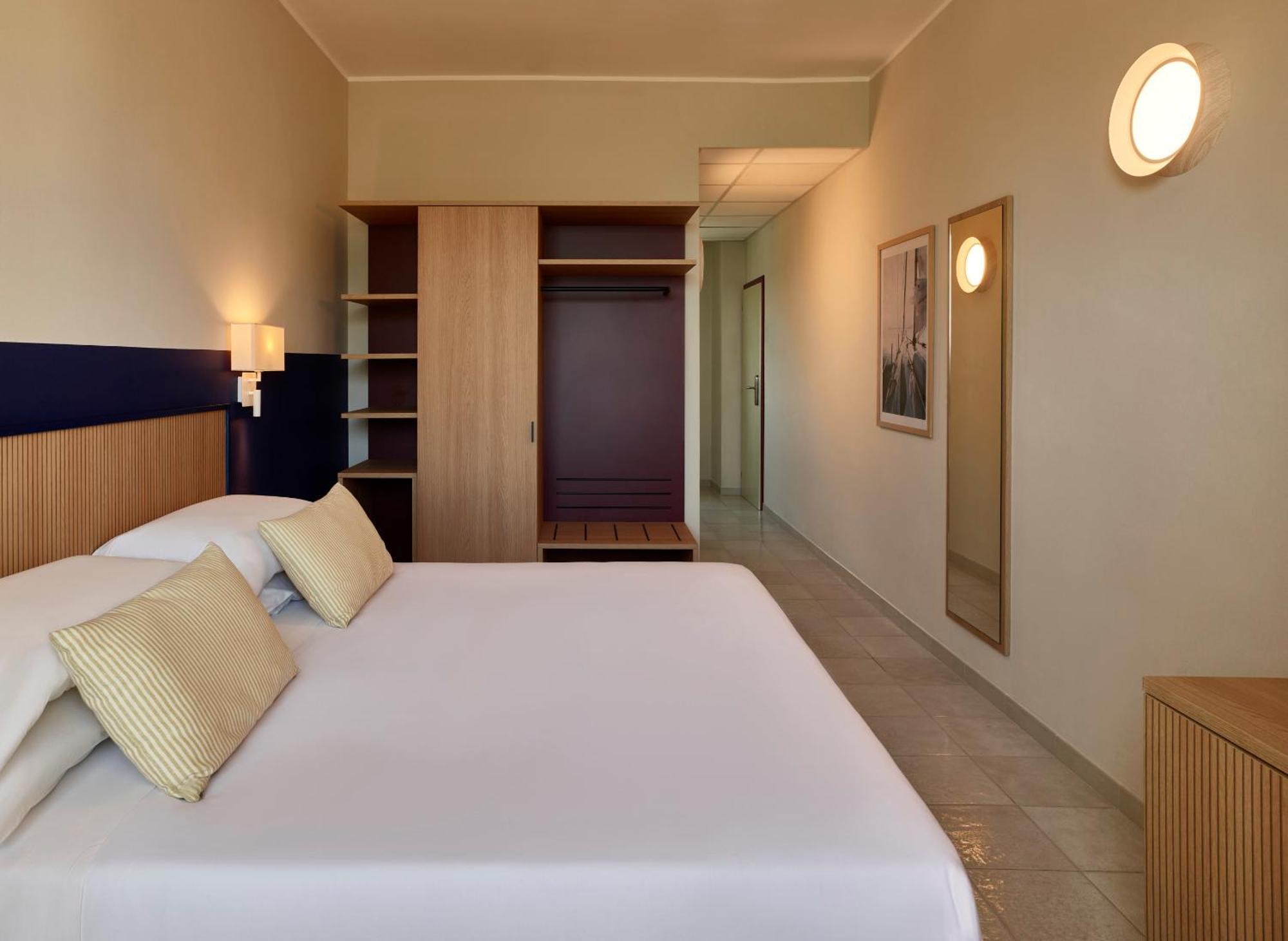 Serena Majestic Hotel Montesilvano Bilik gambar