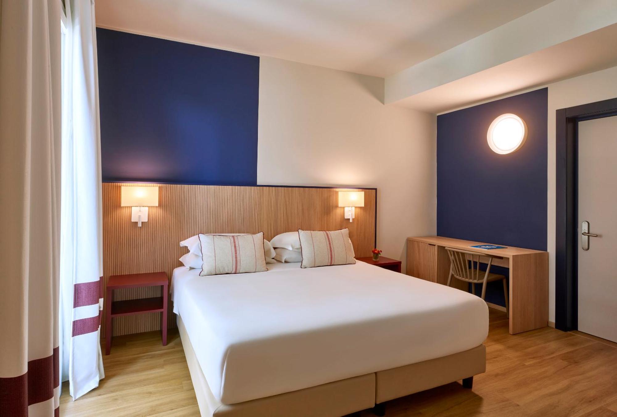Serena Majestic Hotel Montesilvano Bilik gambar
